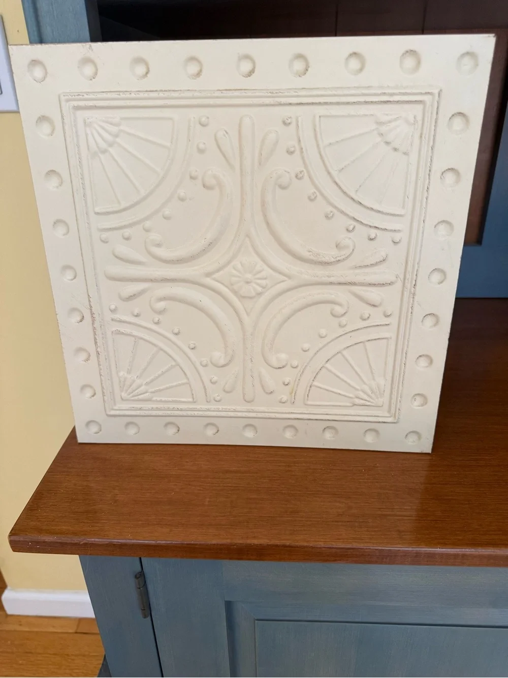 Decorative Embossed Square Tile Panel in Cream